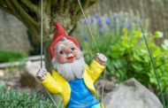 Où acheter son nain de jardin balançoire ?