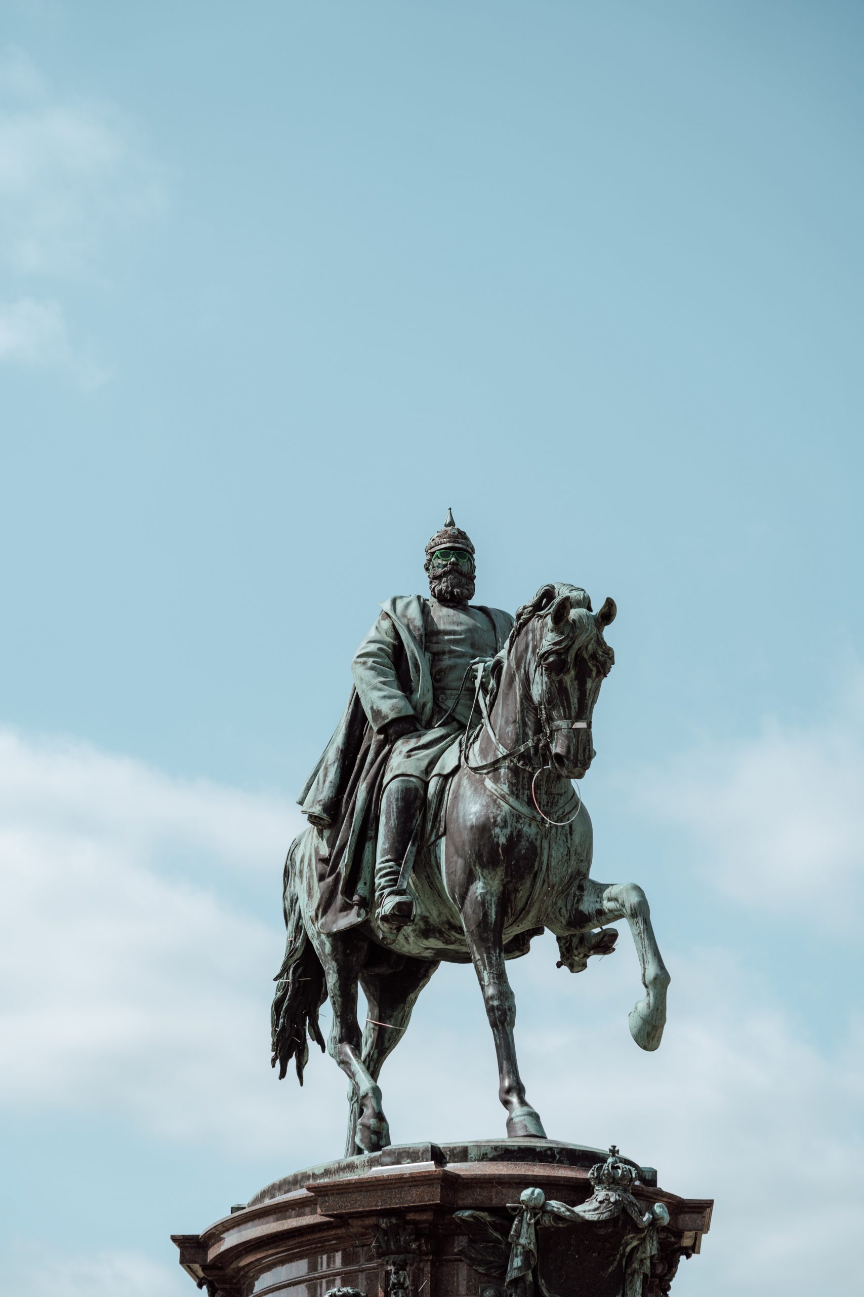 Les statues en résine : une alternative économique pour personnaliser votre intérieur