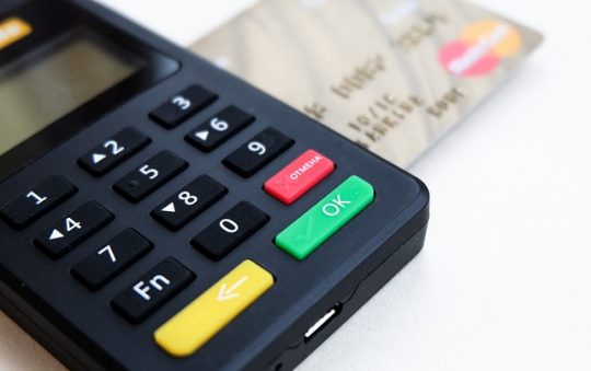 Décrypter vos prélèvements bancaires pour mieux comprendre vos abonnements