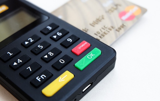 Décrypter vos prélèvements bancaires pour mieux comprendre vos abonnements
