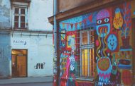 Guide ultime pour choisir et installer un crochet mural à la perfection